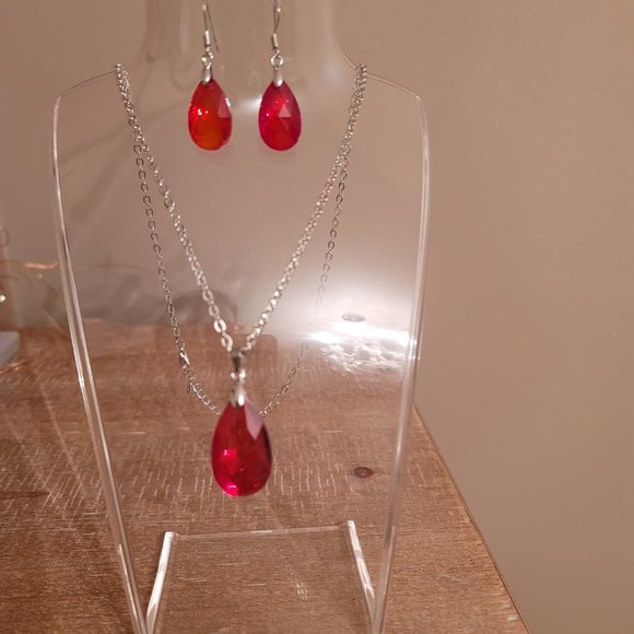 Cubic Zirconia Necklace and Earrings (Pierced) set - Picture 2 of 7